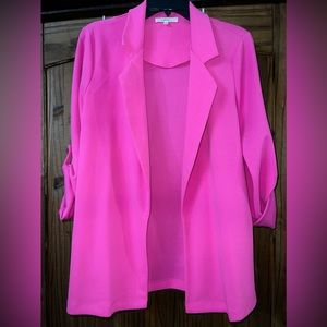 Hot pink blazer 💕
